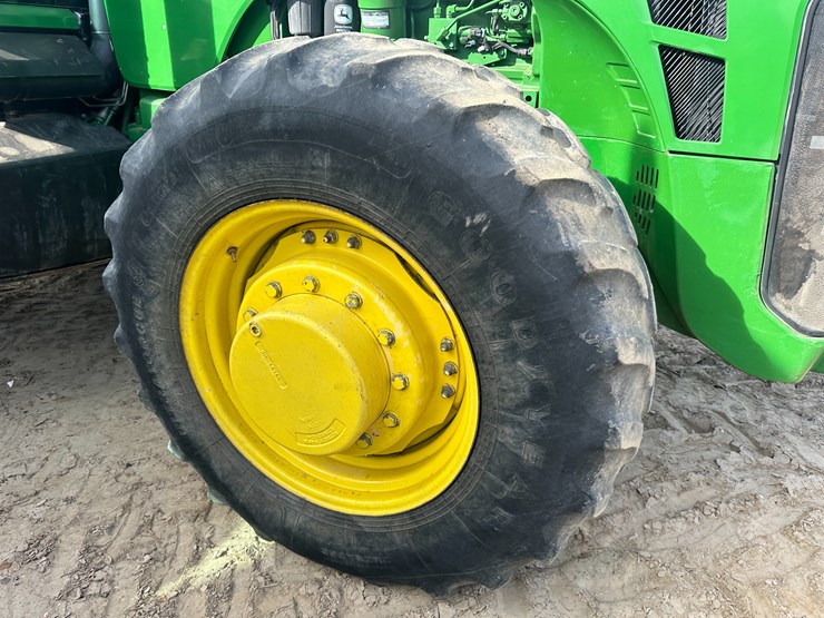 2010-john-deere-8295r-image-9