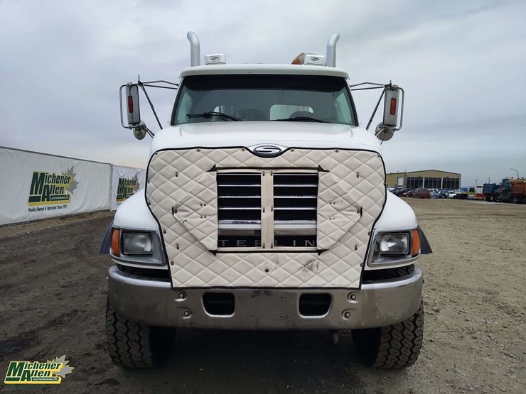 2005-sterling-lt9500-image-11