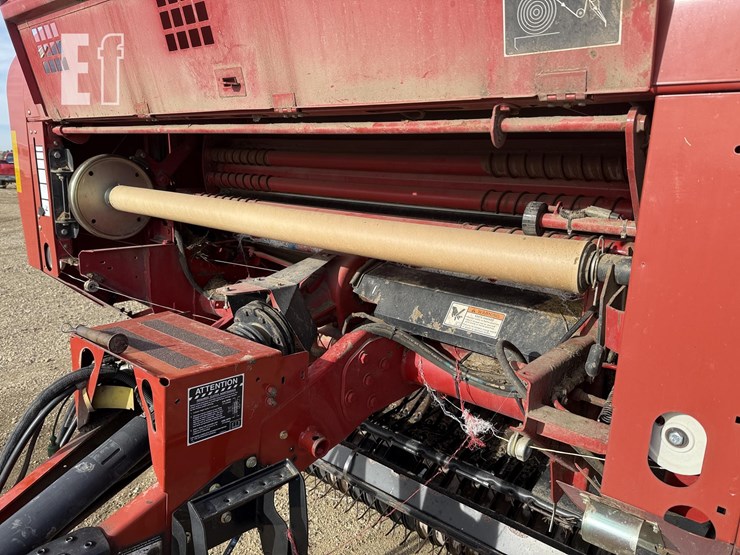 2013-case-ih-rb564-image-16