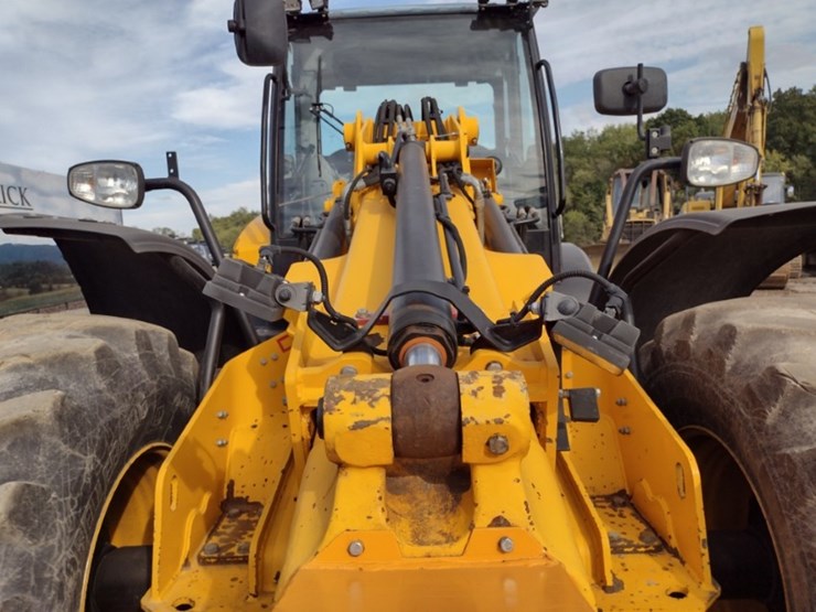 jcb-tm420-image-18