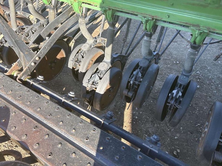 john-deere-8300-image-12