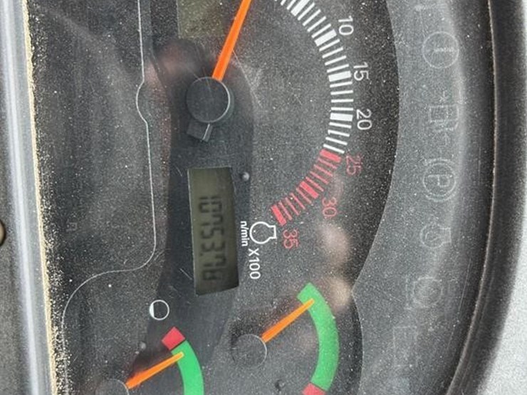 2004-caterpillar-938g-image-33