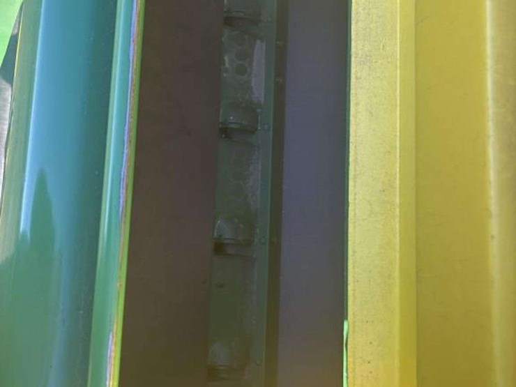 john-deere-8300-image-19