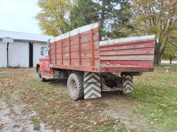 1961-chevrolet-60-image-7