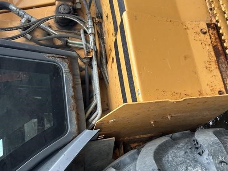 2000-case-570m-xt-image-25