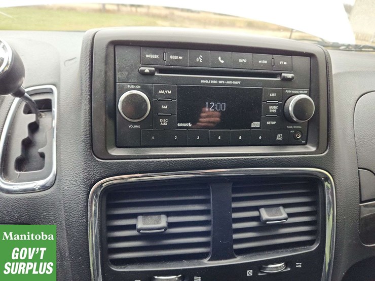 2015-dodge-grand-caravan-image-27