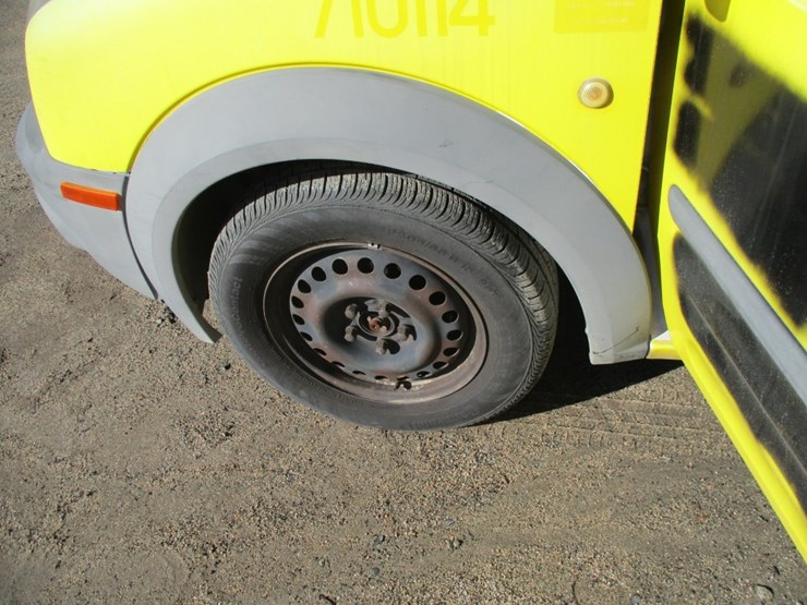 2010-ford-transit-connect-image-16