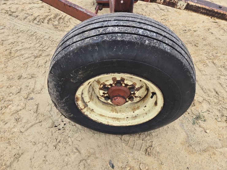 #5885-•-gehl-running-gear-image-9