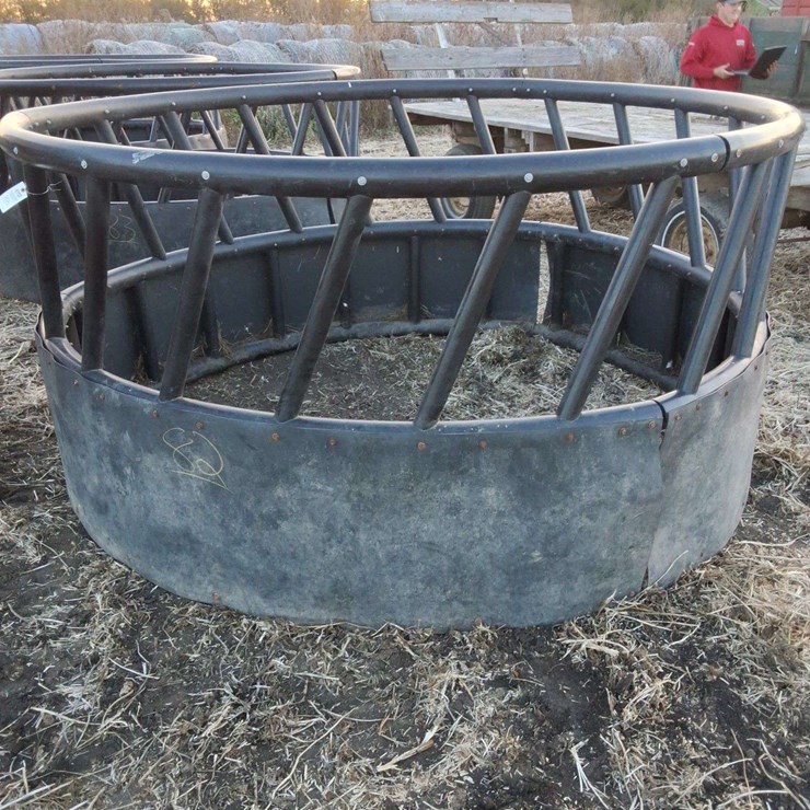 Heavy Duty Poly Round Bale Feeder