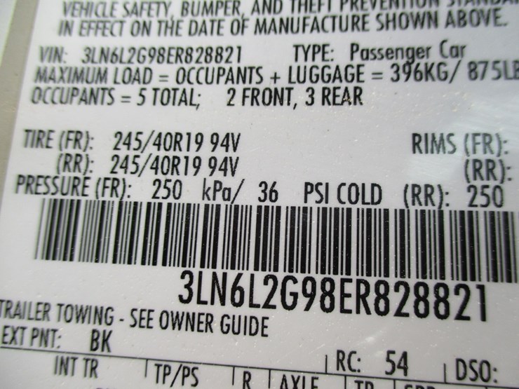 2014-lincoln-mkz-sedan,-image-17