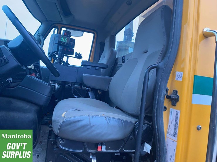 2011-international-workstar-7600-image-30