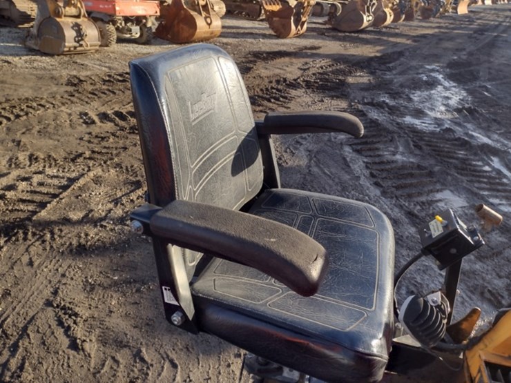 leeboy-8515d-asphalt-paver-(qea-4018)-image-12