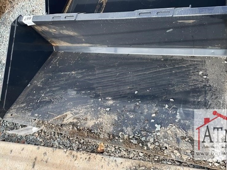 new-wolverine-66"-track-duty-bucket-image-1