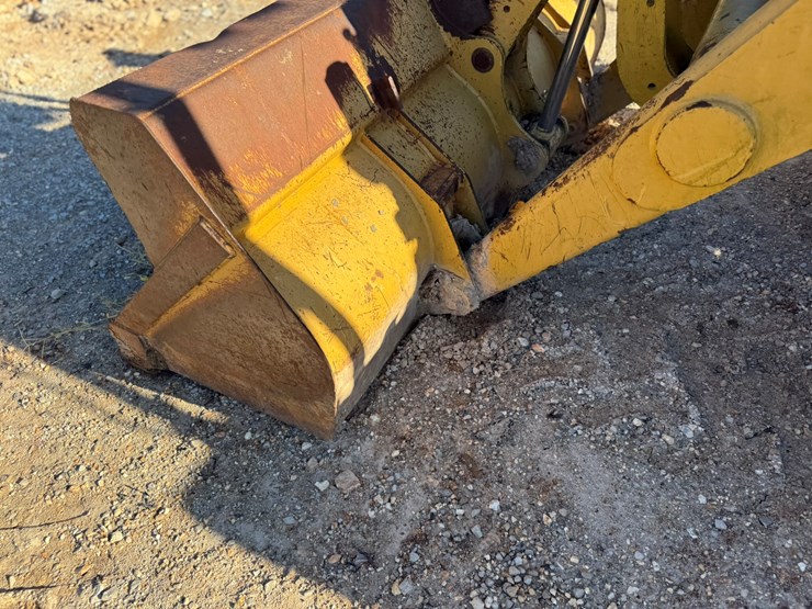 caterpillar-420d-image-57