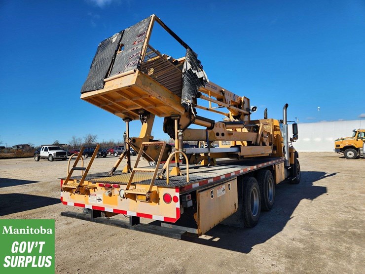 2009-international-workstar-7500-image-8