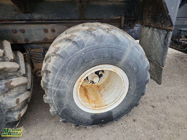 1976-mack-r600-image-29