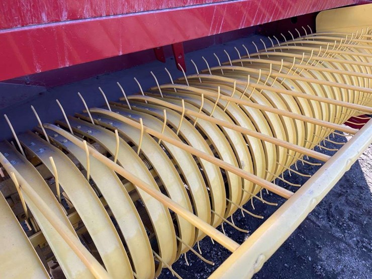 2022-new-holland-bc5070-square-baler-image-13