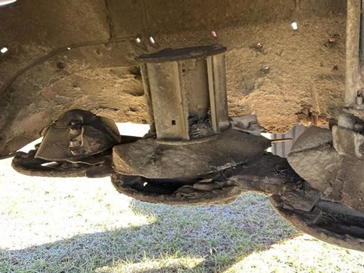 2014-new-holland-h7460-image-19