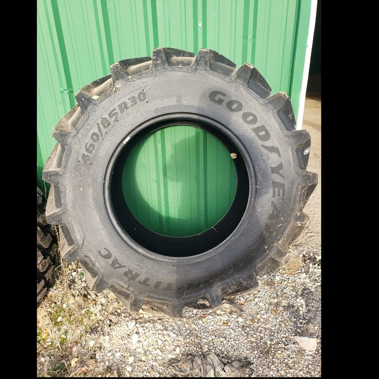 #22600 • Goodyear 460/75R30 Tire
