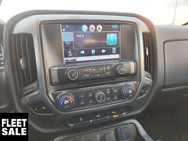 2015-chevrolet-silverado-2500hd-image-12