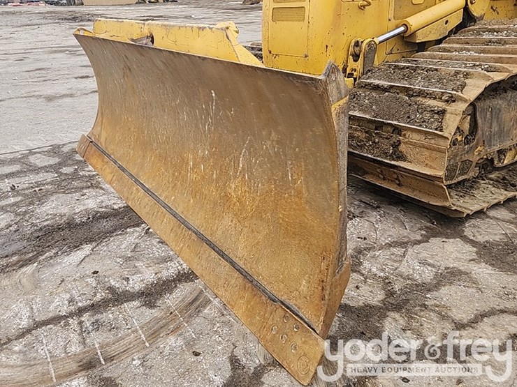 2017-komatsu-d61pxi-24-image-15