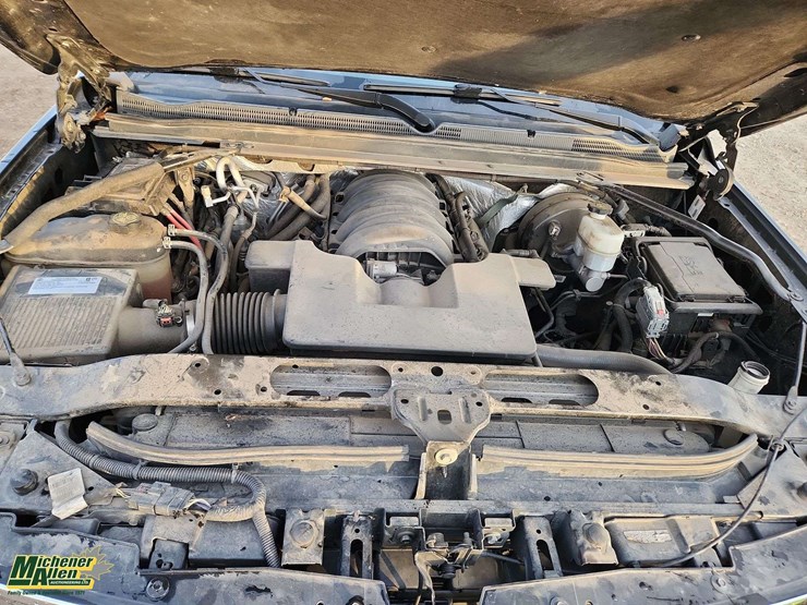 2018-chevrolet-tahoe-ltz-image-28