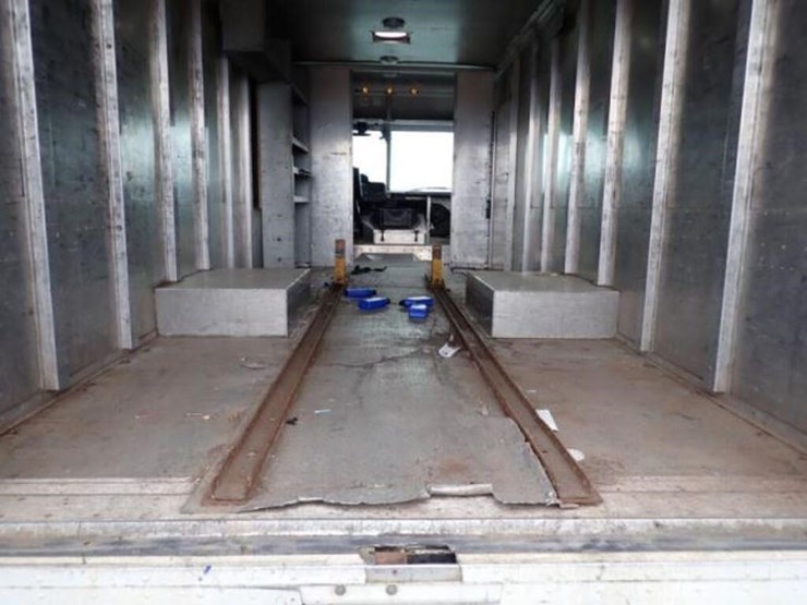 2013-freightliner-mt55-image-5