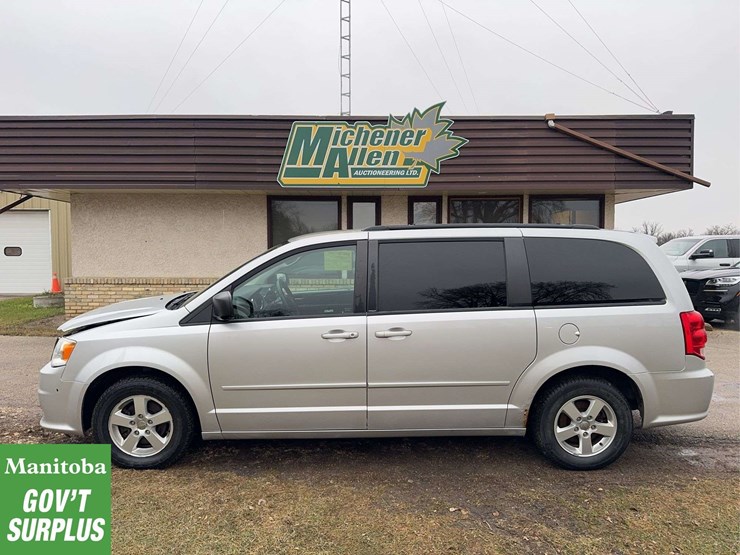 2012-dodge-grand-caravan-sxt-image-9