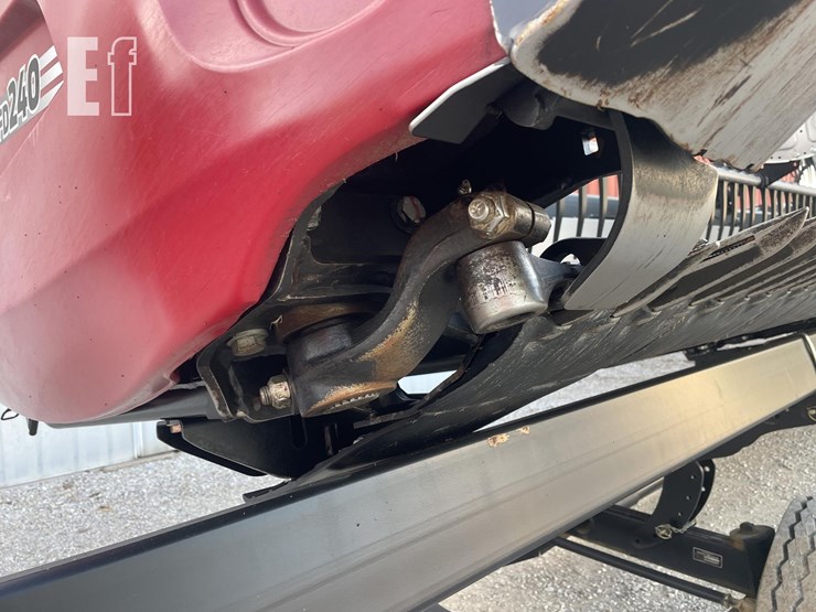 2024-case-ih-fd240-image-17