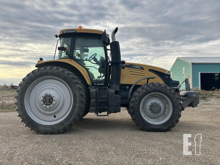 2014-challenger-mt585d-image-6