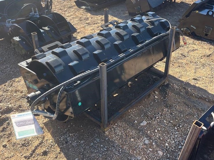 future-59in-hydraulic-skid-steer-brush-cutters-image-1