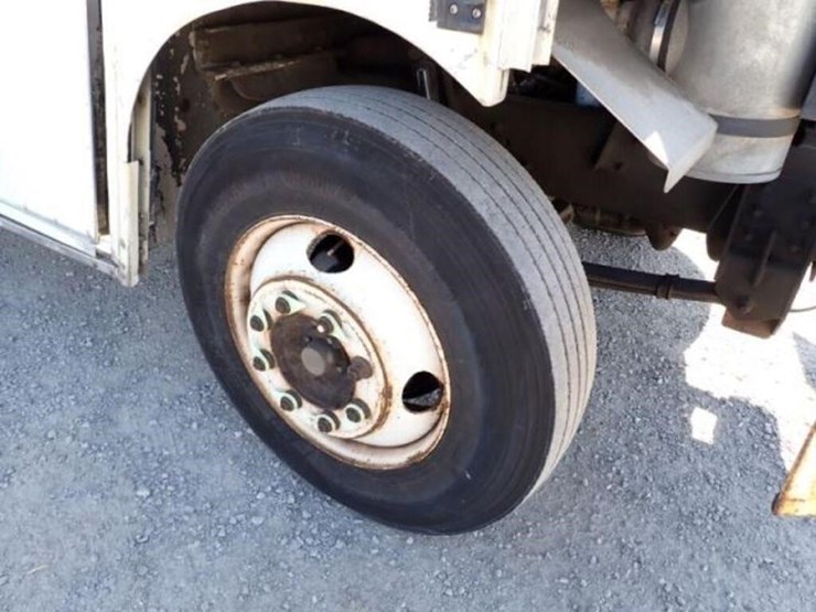 2008-freightliner-mt55-image-35