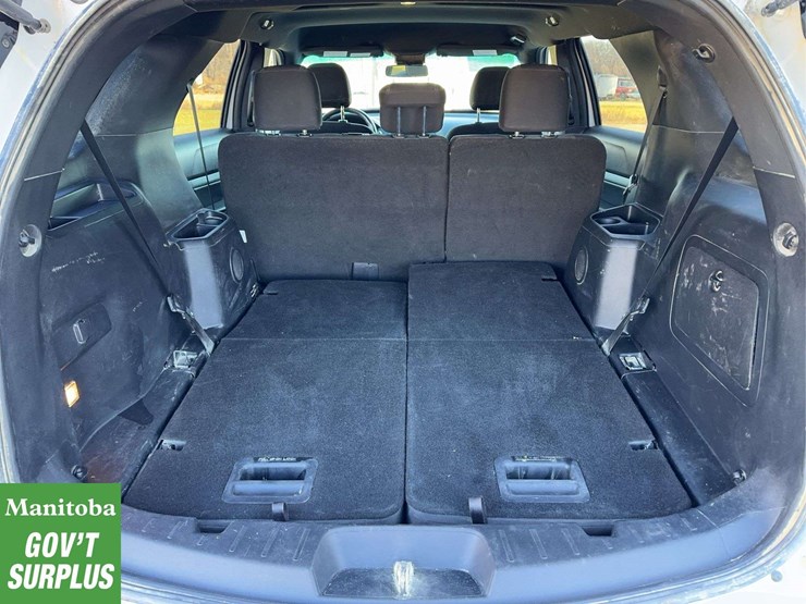 2017-ford-explorer-image-29