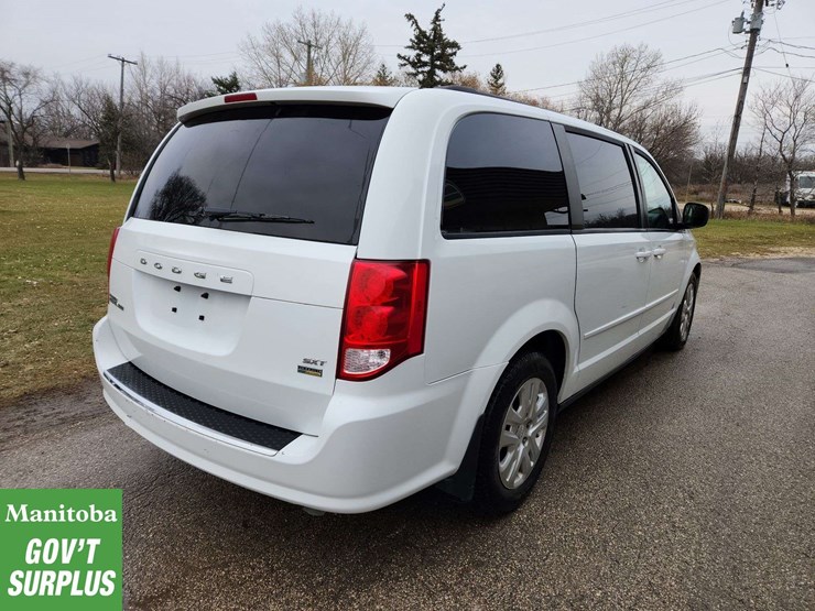 2015-dodge-grand-caravan-image-8