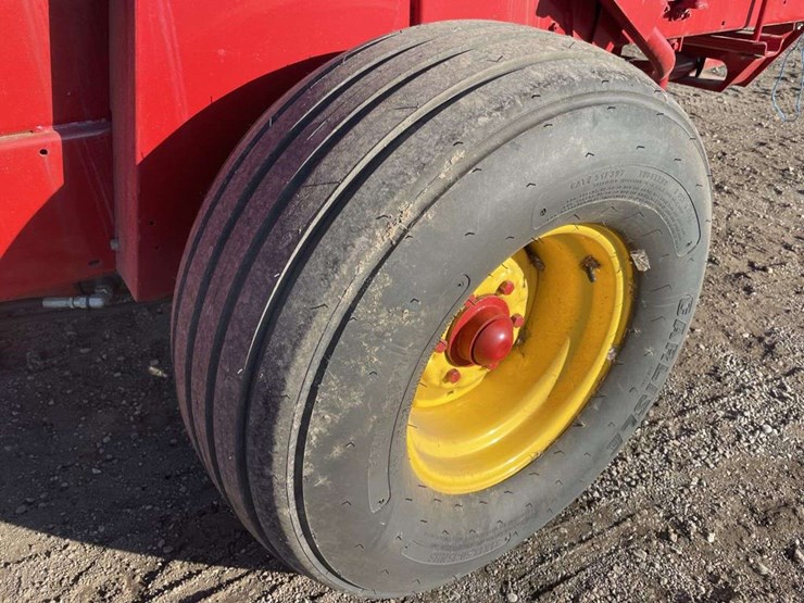 2022-new-holland-bc5070-square-baler-image-7