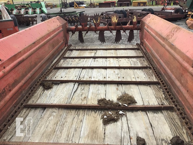 new-holland-512-image-9