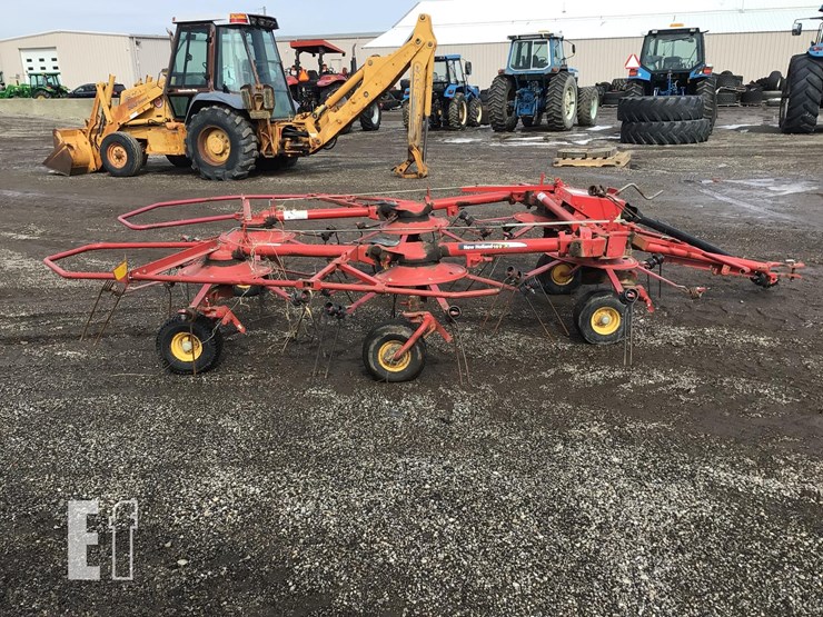 new-holland-169-image-4