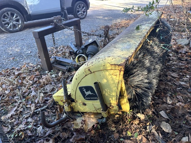 #2209-•-john-deere-3-point-sweeper-image-5
