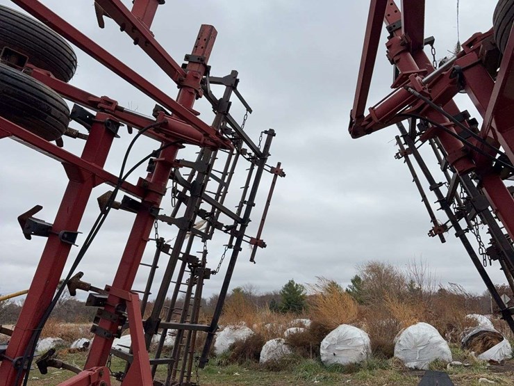 case-ih-4300-image-16