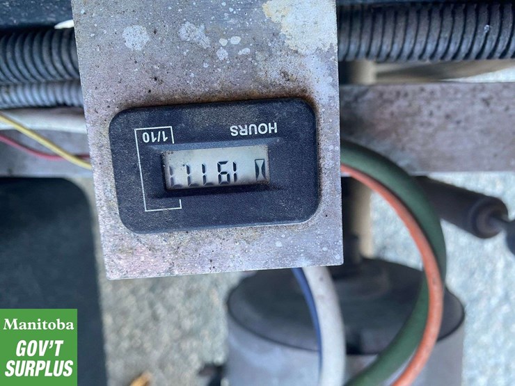 2011-club-car-turf-2-image-21