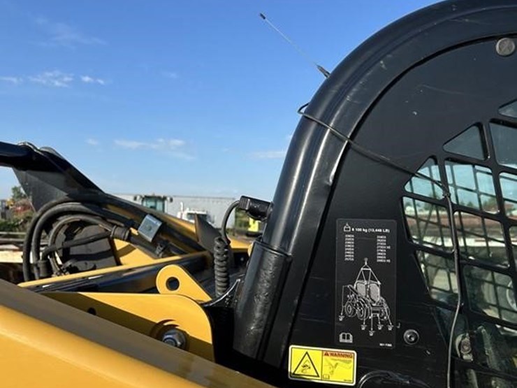 2019-caterpillar-262d3-image-17