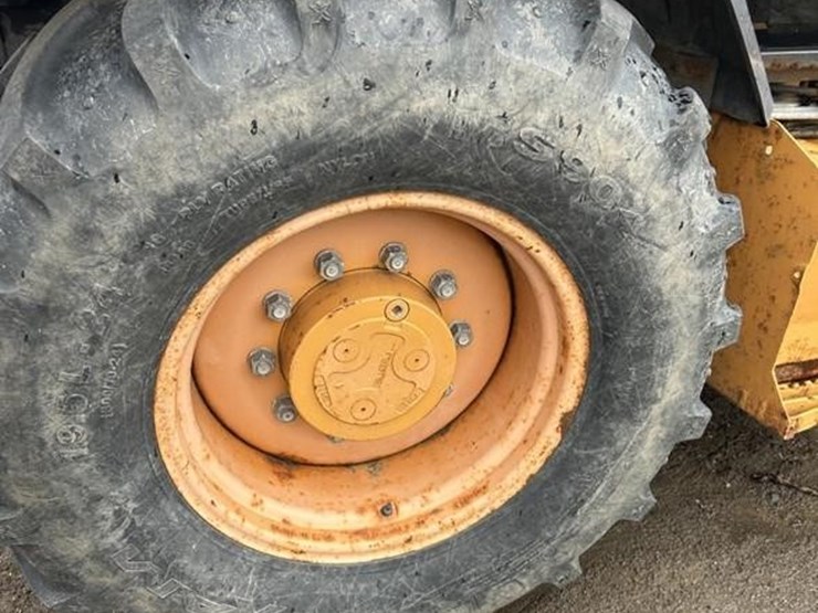 2000-case-570m-xt-image-16