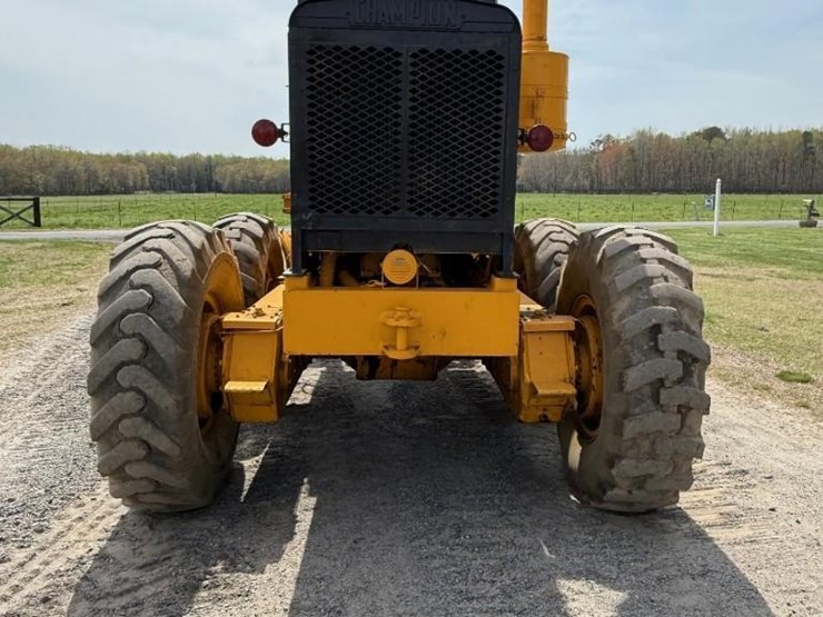 1973-champion-565t-motorgrader-image-10