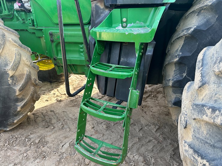 2010-john-deere-8295r-image-26