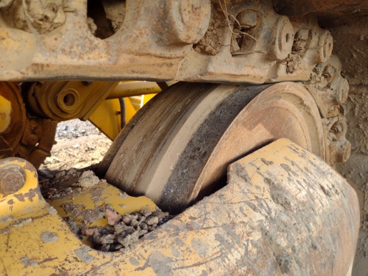 caterpillar-963k-image-38