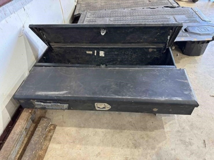 2--4'-deezee-metal-truck-storage-boxes-image-1