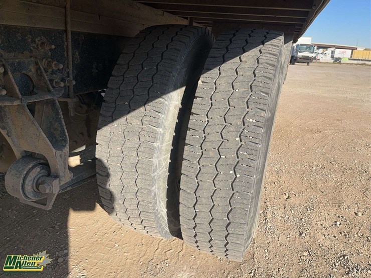 2014-international-durastar-4300-image-9