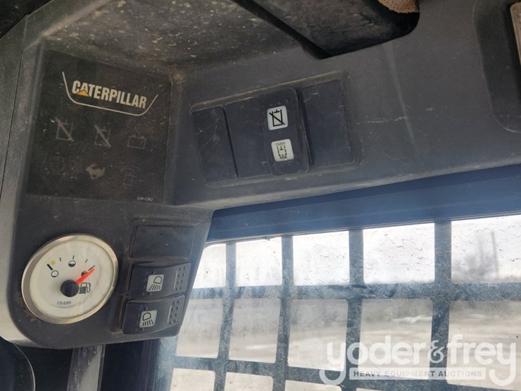 caterpillar-226b-image-26