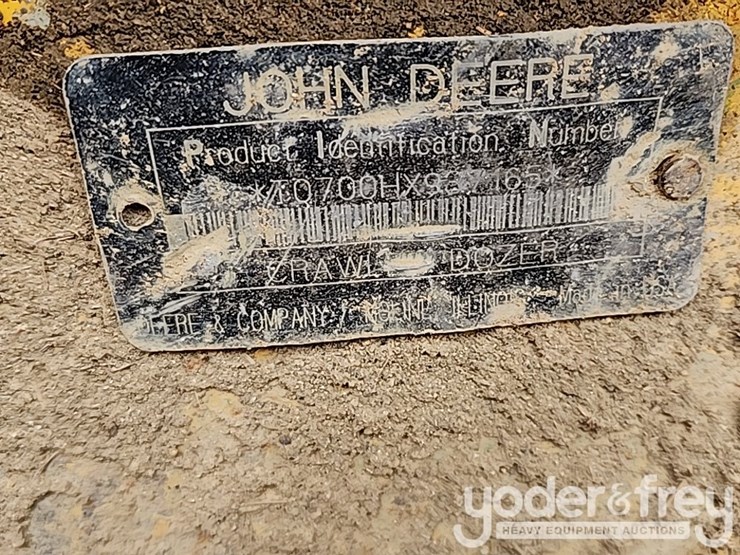 2004-deere-700h-image-25