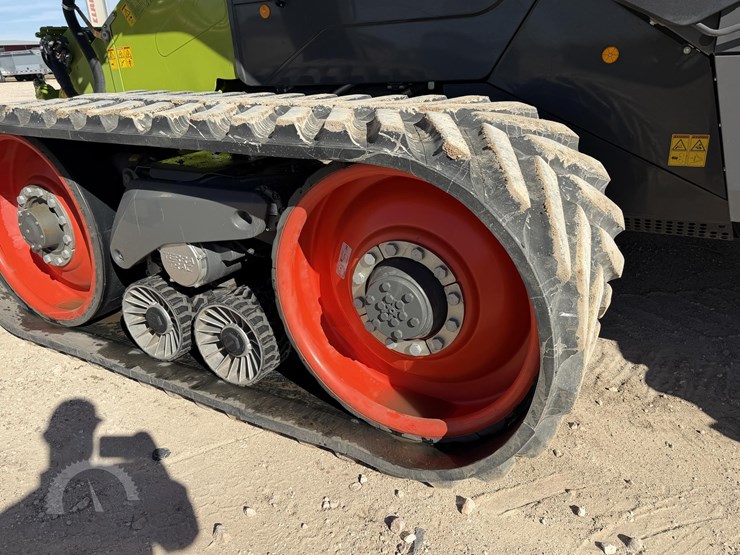 2022-claas-lexion-7500-image-16